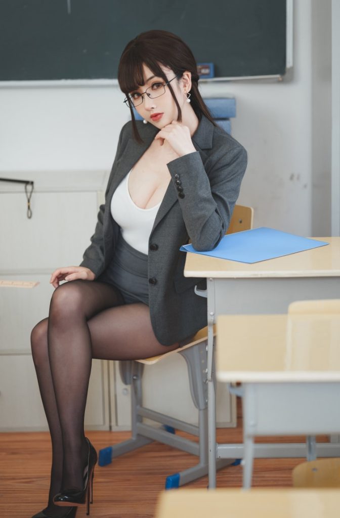 图片[1]-rioko凉凉子 NO.085 奇怪的老师[25P-196MB]-喵咪社