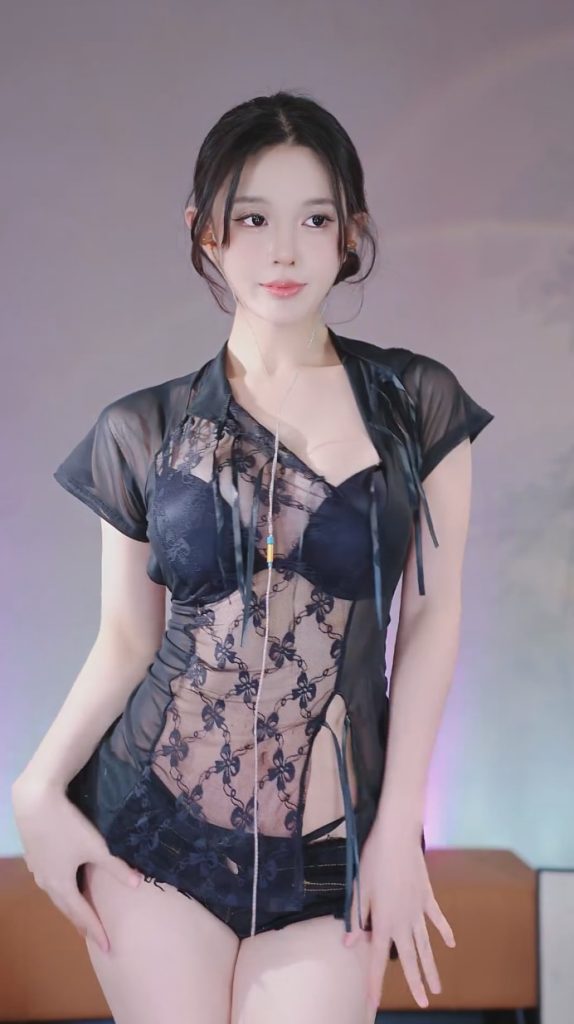 图片[1]-【舞】CC-乔巴音-付费群定制[12V-1.63GB]-喵咪社